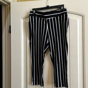 Lux Slim brand from Dillards Stretch capris